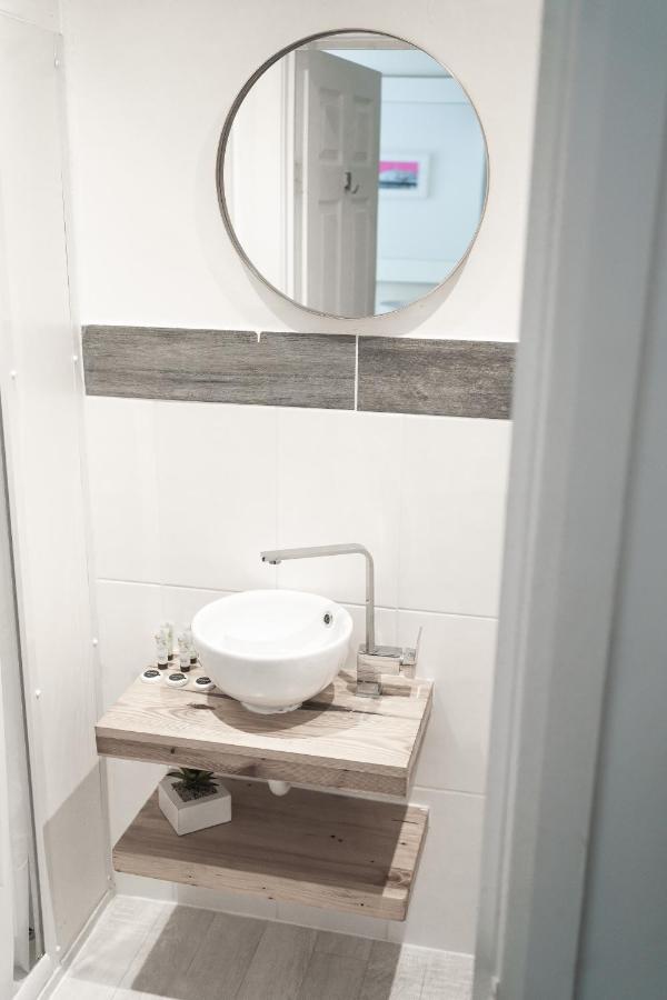 Ocean Breeze Rooms Brighton Екстер'єр фото